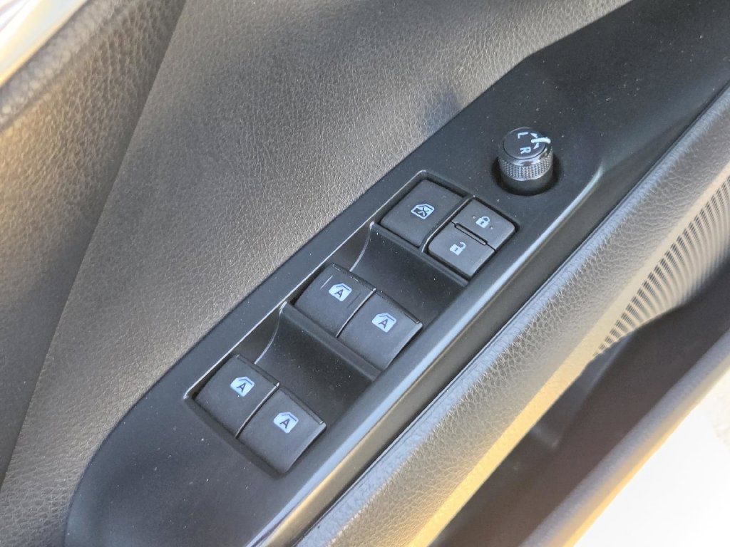 Used 2020 Toyota Camry LE FWD image 15