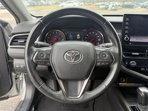 Used 2021 Toyota Camry XSE image 14