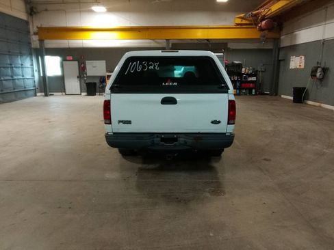 Used 2003 Ford F150 XL RWD image 4