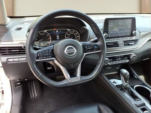 Used 2020 Nissan Altima 2.5 Platinum AWD/4WD image 3