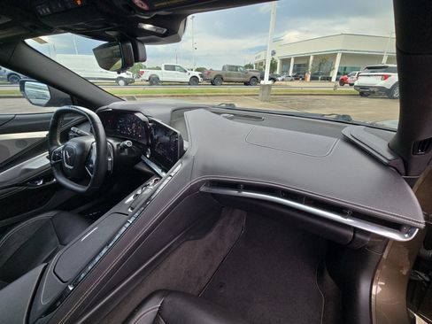 Used 2020 Chevrolet Corvette Stingray Preferred Cpe w/ 2LT Preferred Equipment Group RWD image 25