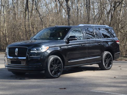 Used 2023 Lincoln Navigator L Reserve image 21