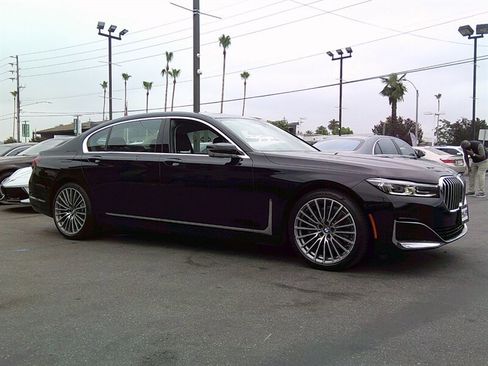 Used 2020 BMW 740i RWD image 7