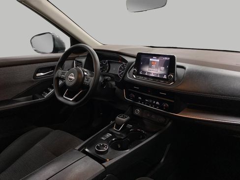 Used 2023 Nissan Rogue SV image 18