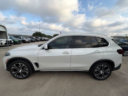 Certified 2026 BMW X5 sDrive40i RWD image 2