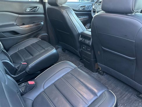 Used 2023 GMC Acadia Denali w/ Black Diamond Edition image 18