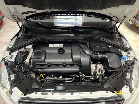Used 2016 Volvo XC60 T6 Platinum AWD/4WD image 34