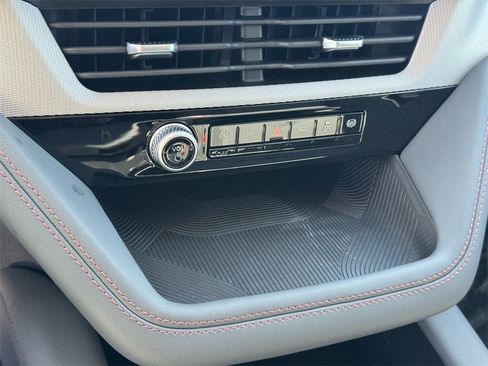 New 2025 Ford Explorer Active w/ Active Comfort Package image 16