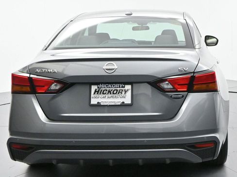 Used 2024 Nissan Altima 2.5 SV FWD image 6