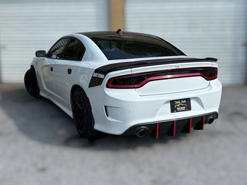 Used 2021 Dodge Charger R/T RWD image 12