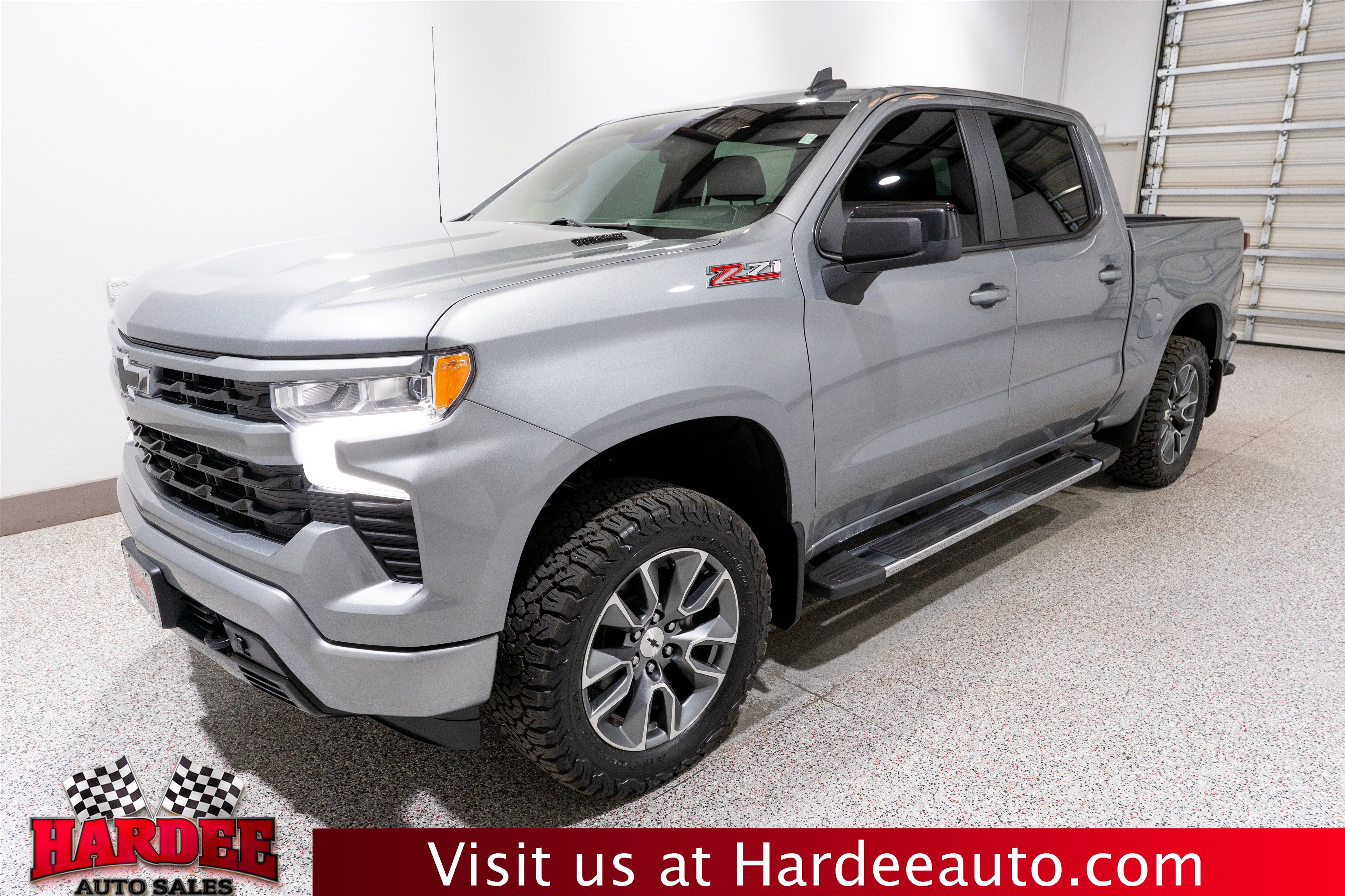 Used 2024 Chevrolet Silverado 1500 RST w/ True North Edition Plus AWD/4WD image 2