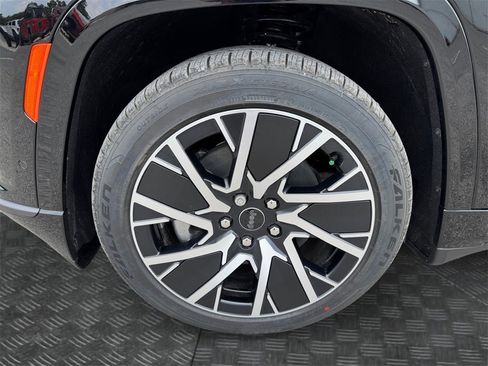 New 2025 Jeep Wagoneer S Limited image 14