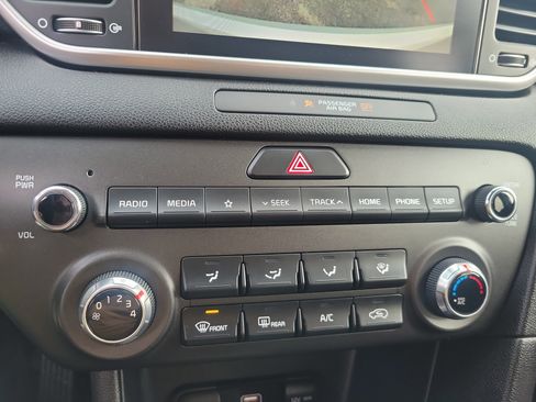 Used 2022 Kia Sportage LX image 26