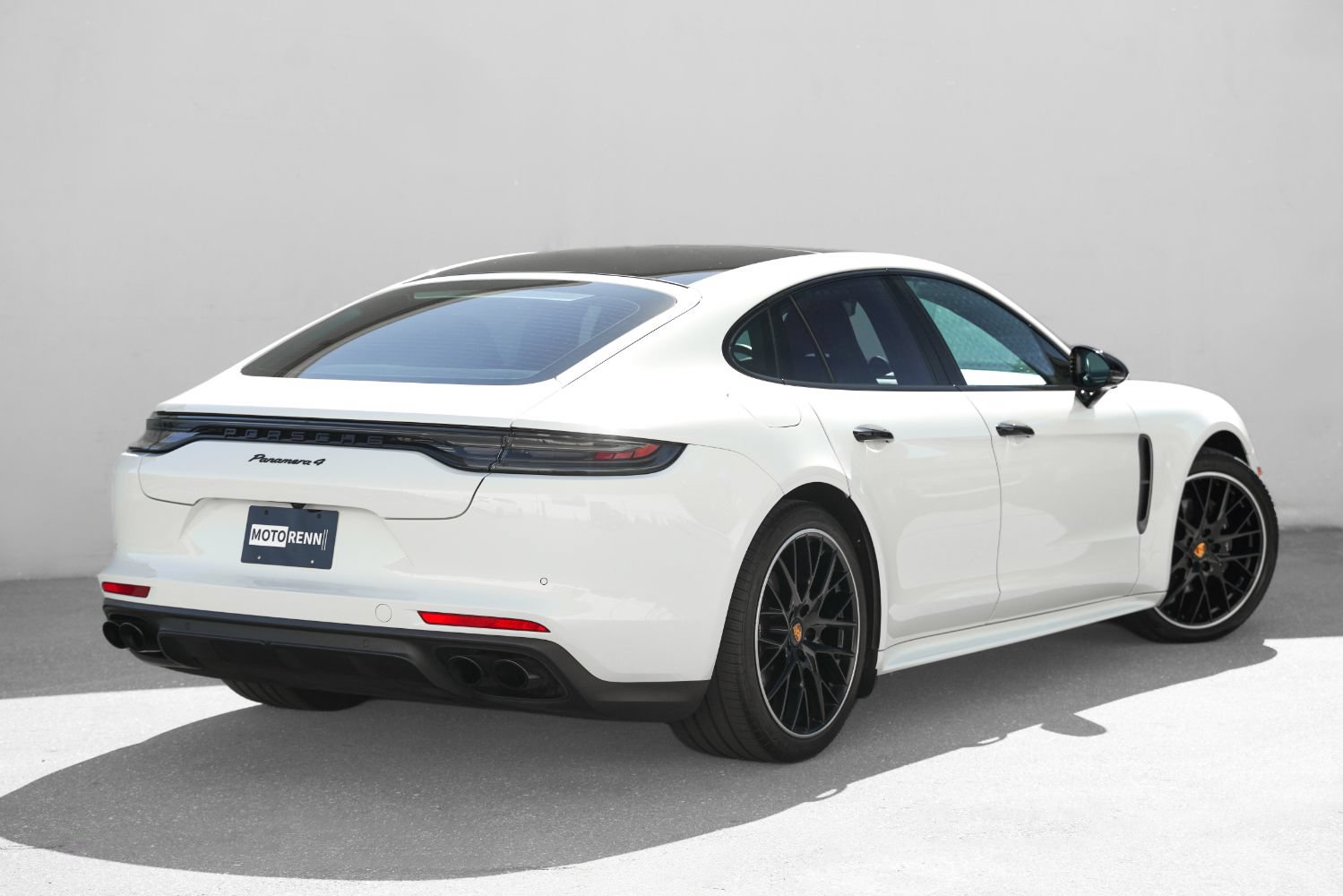 Used 2023 Porsche Panamera 4 Platinum Edition AWD/4WD image 3