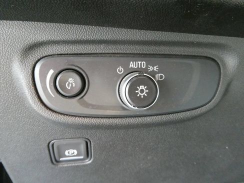 Certified 2024 GMC Terrain SLE w/ Driver Convenience Package FWD image 27