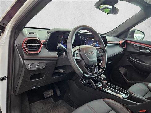 Used 2025 Chevrolet TrailBlazer RS image 10