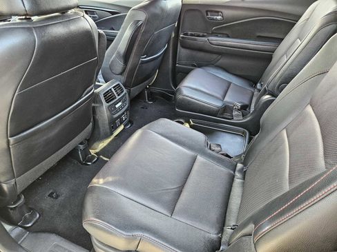 Certified 2022 Honda Pilot Black Edition image 31