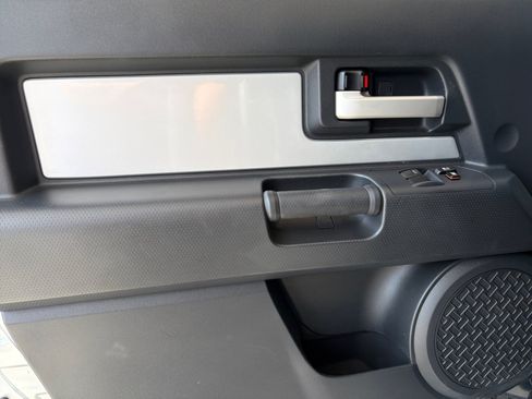 Used 2008 Toyota FJ Cruiser 4WD image 14