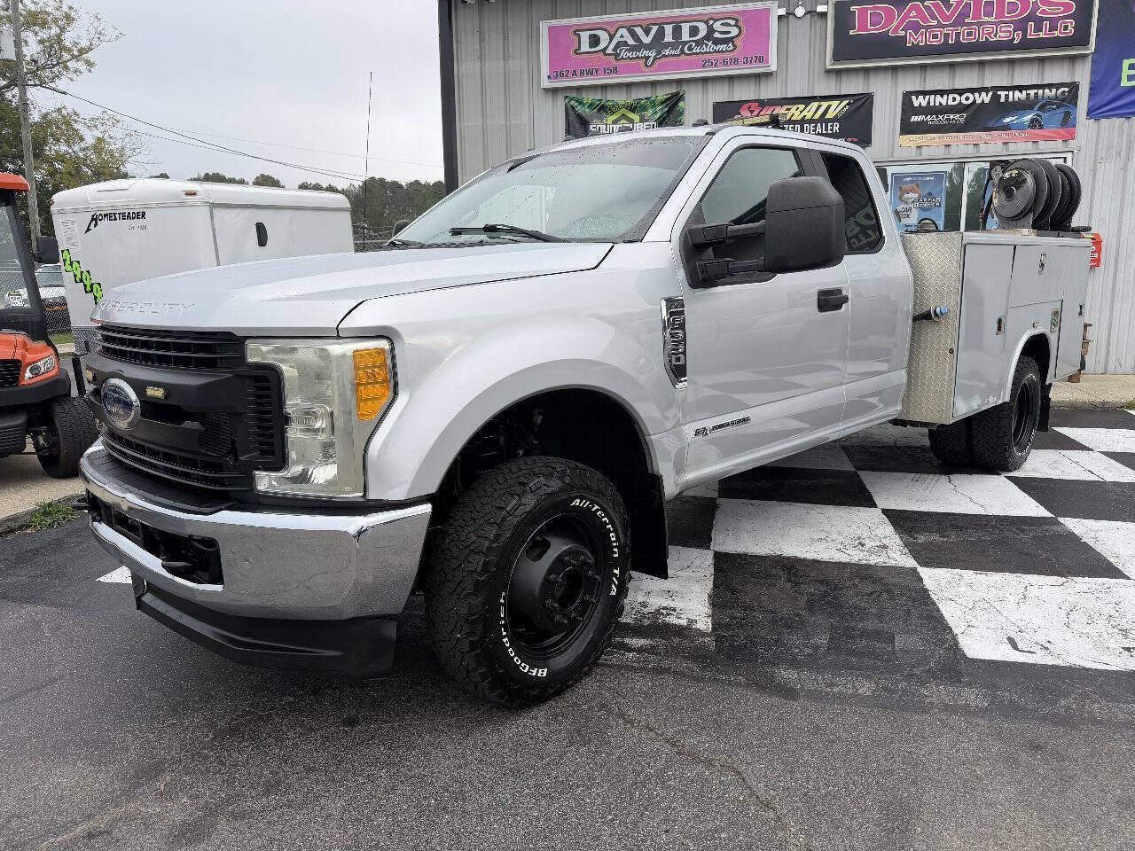 Used 2017 Ford F350 XL w/ XL Value Package AWD/4WD image 2