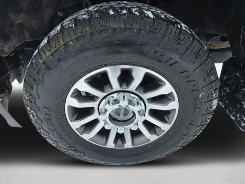 Used 2022 Ford F250 Lariat image 10