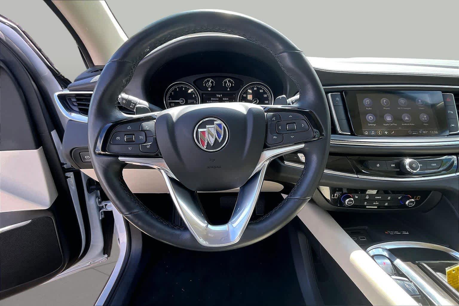 Used 2024 Buick Enclave Essence FWD image 10