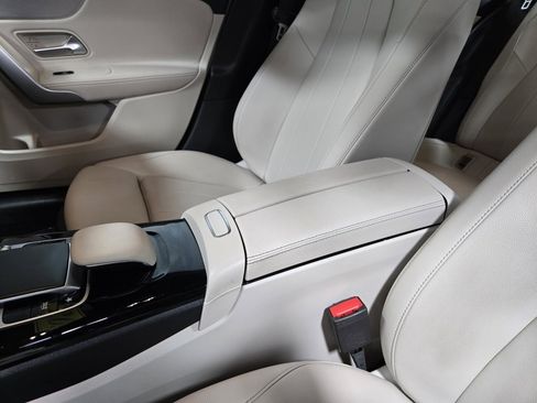 Used 2020 Mercedes-Benz A 220 A 220 image 31