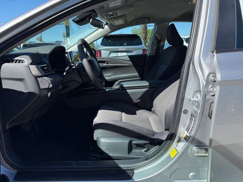 Used 2025 Toyota Camry LE image 25