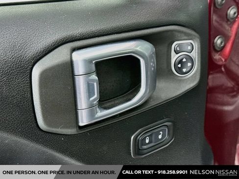 Used 2021 Jeep Gladiator Sport AWD/4WD image 17