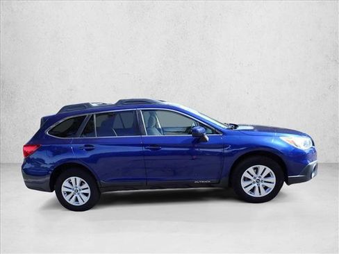 Used 2015 Subaru Outback 2.5i Premium AWD/4WD image 5
