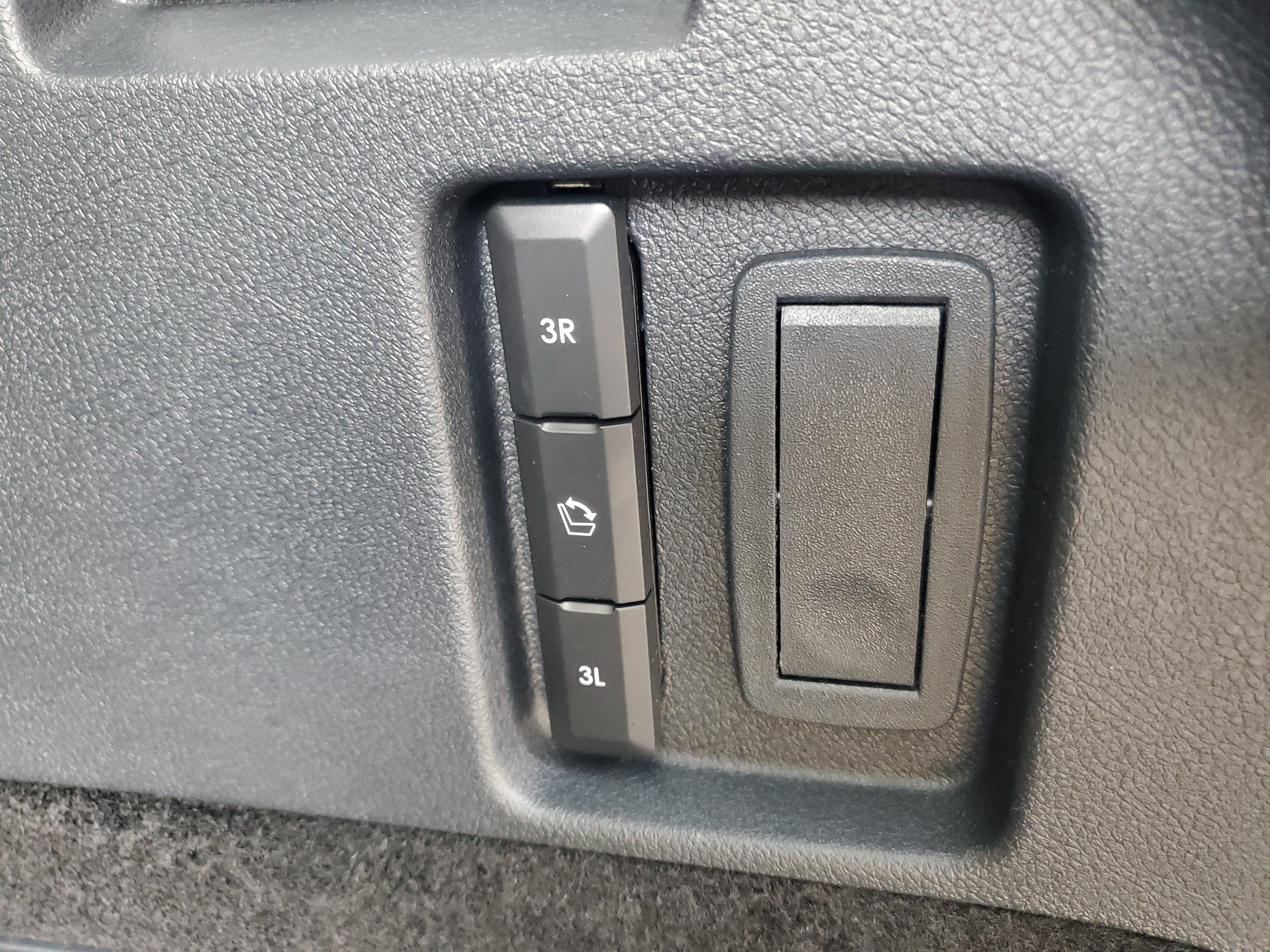New 2027 Lincoln Aviator Reserve w/ Jet Appearance Package AWD/4WD image 30
