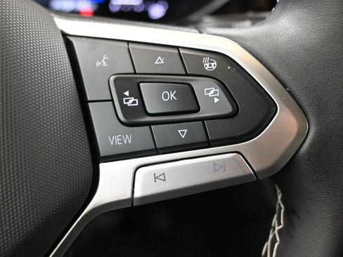 Certified 2024 Volkswagen Taos SE image 27