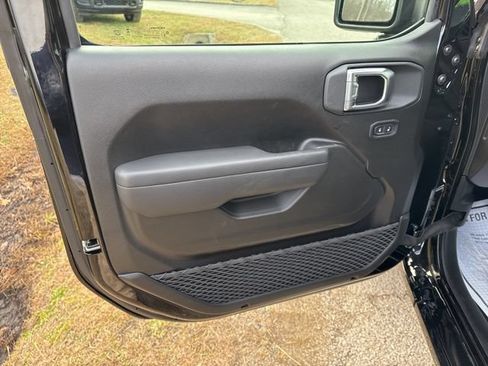 New 2026 Jeep Wrangler Unlimited Sport AWD/4WD image 17