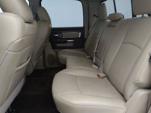 Used 2017 RAM 1500 Laramie w/ Convenience Group image 18