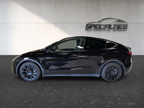 Used 2021 Tesla Model Y Long Range AWD/4WD image 7