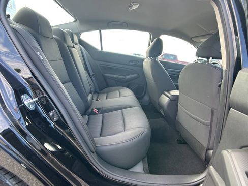 Used 2024 Nissan Altima 2.5 SV image 24