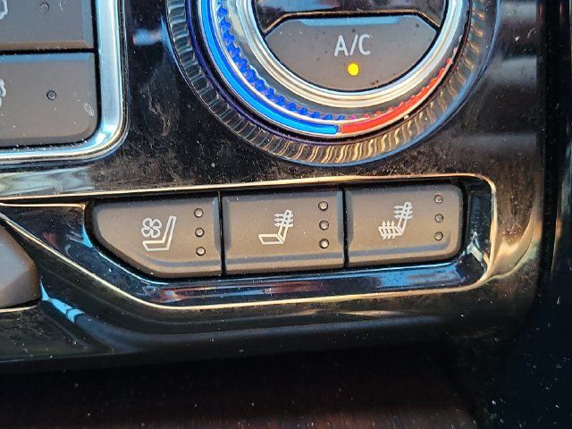 Certified 2024 GMC Yukon Denali Ultimate AWD/4WD image 19