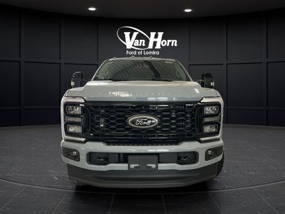 New 2026 Ford F250 Lariat w/ Black Appearance Package