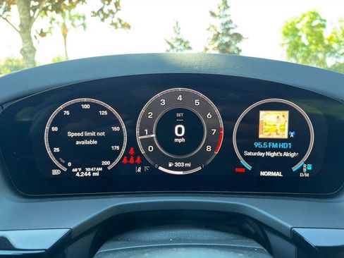 Certified 2026 Porsche Panamera 4 AWD/4WD image 11