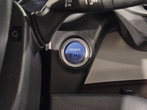 Used 2022 Toyota Sienna XLE FWD image 33