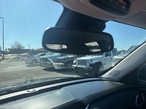 Used 2023 Chevrolet TrailBlazer LT w/ Convenience Package image 22