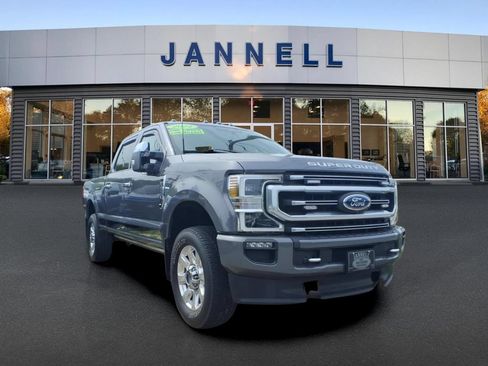 Used 2022 Ford F250 Platinum w/ FX4 Off-Road Package AWD/4WD image 3