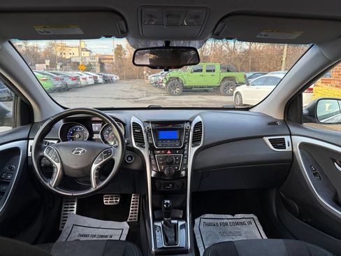 Used 2016 Hyundai Elantra GT w/ Option Group 02 image 17