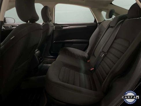 Used 2019 Ford Fusion SE image 61