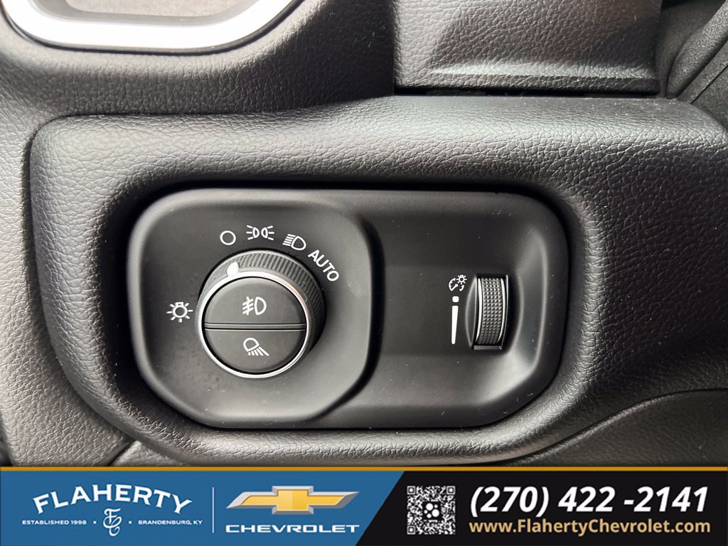 Used 2025 RAM 2500 Big Horn AWD/4WD image 25