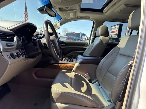 Used 2017 Chevrolet Suburban Premier image 17
