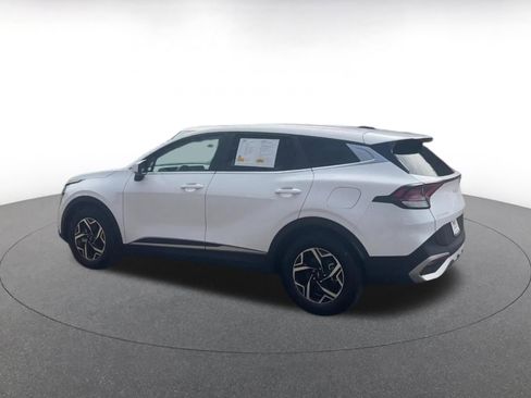 Used 2025 Kia Sportage LX image 10