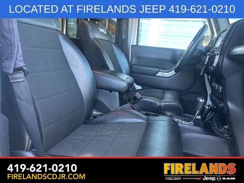 Used 2012 Jeep Wrangler Unlimited Rubicon image 14