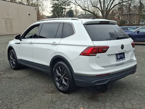Certified 2024 Volkswagen Tiguan SE image 7