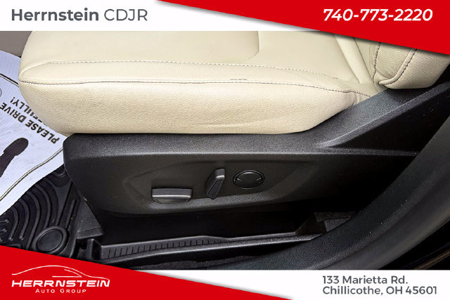 Used 2023 Ford Edge Titanium AWD/4WD image 16