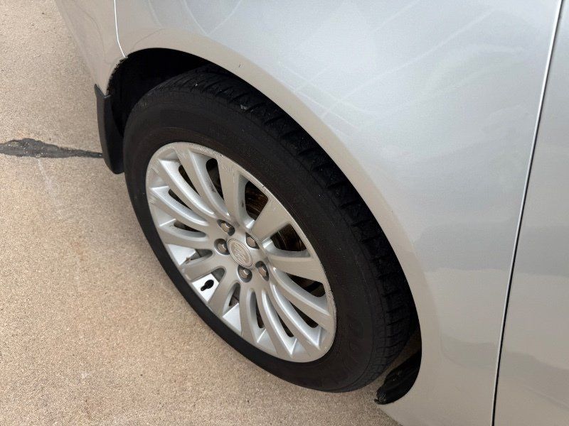 Used 2012 Buick Regal Leather FWD image 16